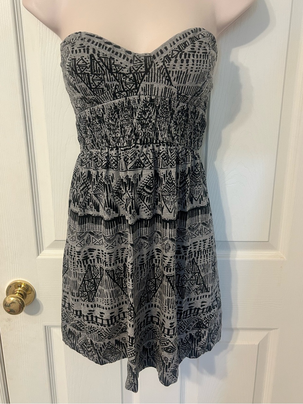 Women’s Juniors, Billabong, Strapless Black & Gray Geometric Print Dress, Medium
